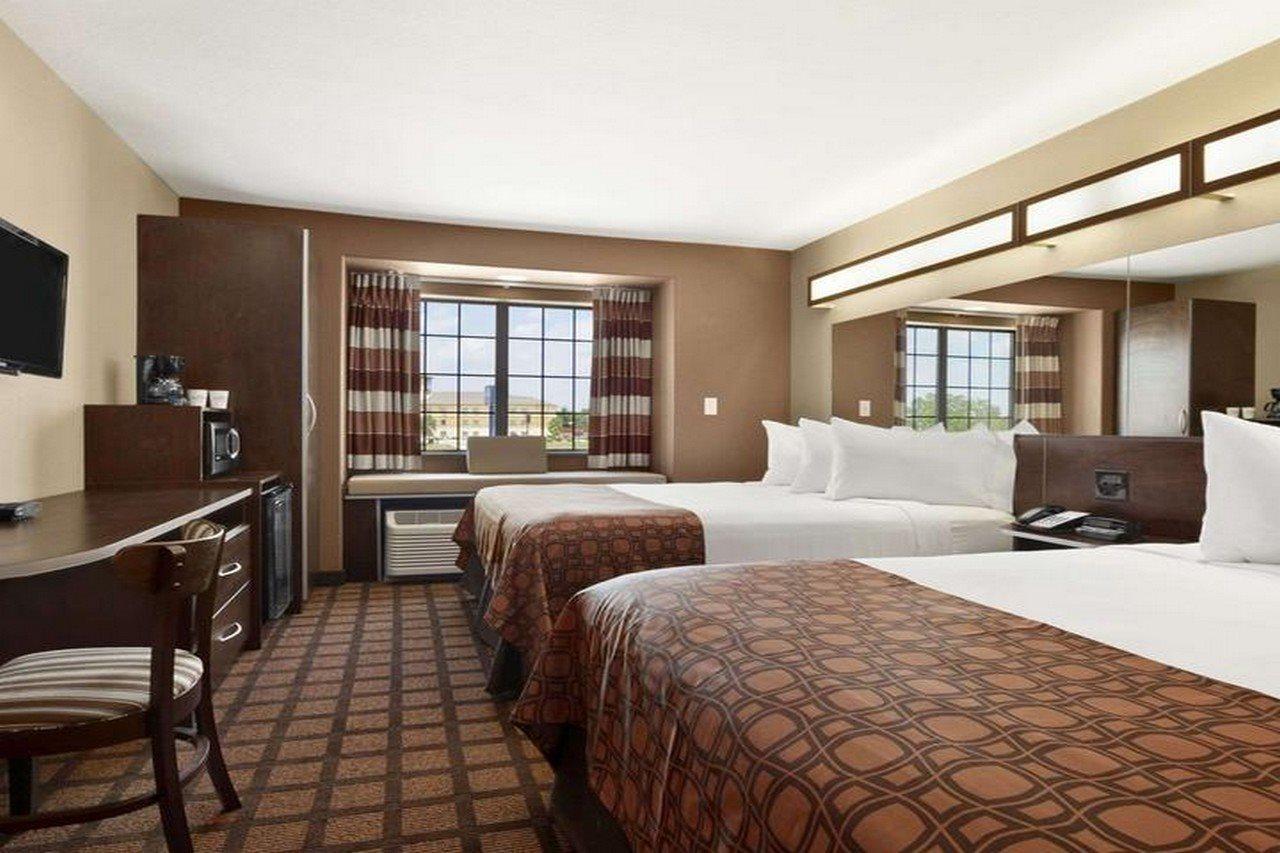 Garner Hotel Gonzales By Ihg Εξωτερικό φωτογραφία