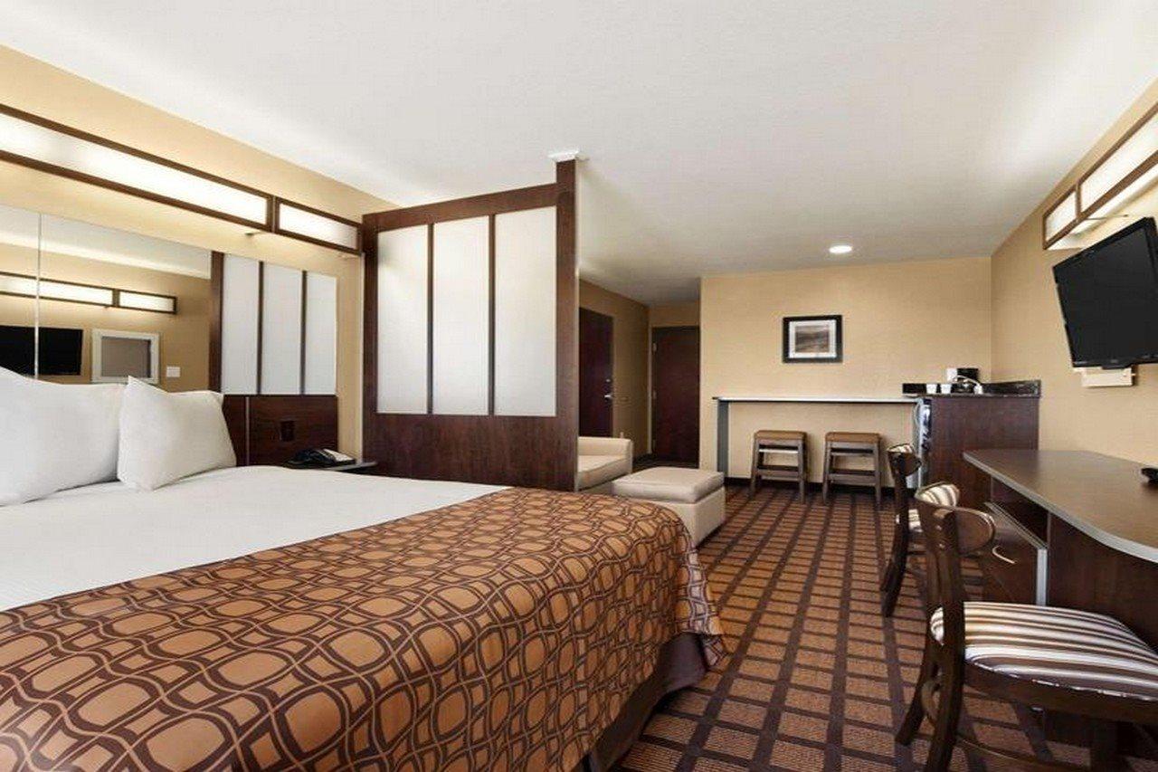Garner Hotel Gonzales By Ihg Εξωτερικό φωτογραφία