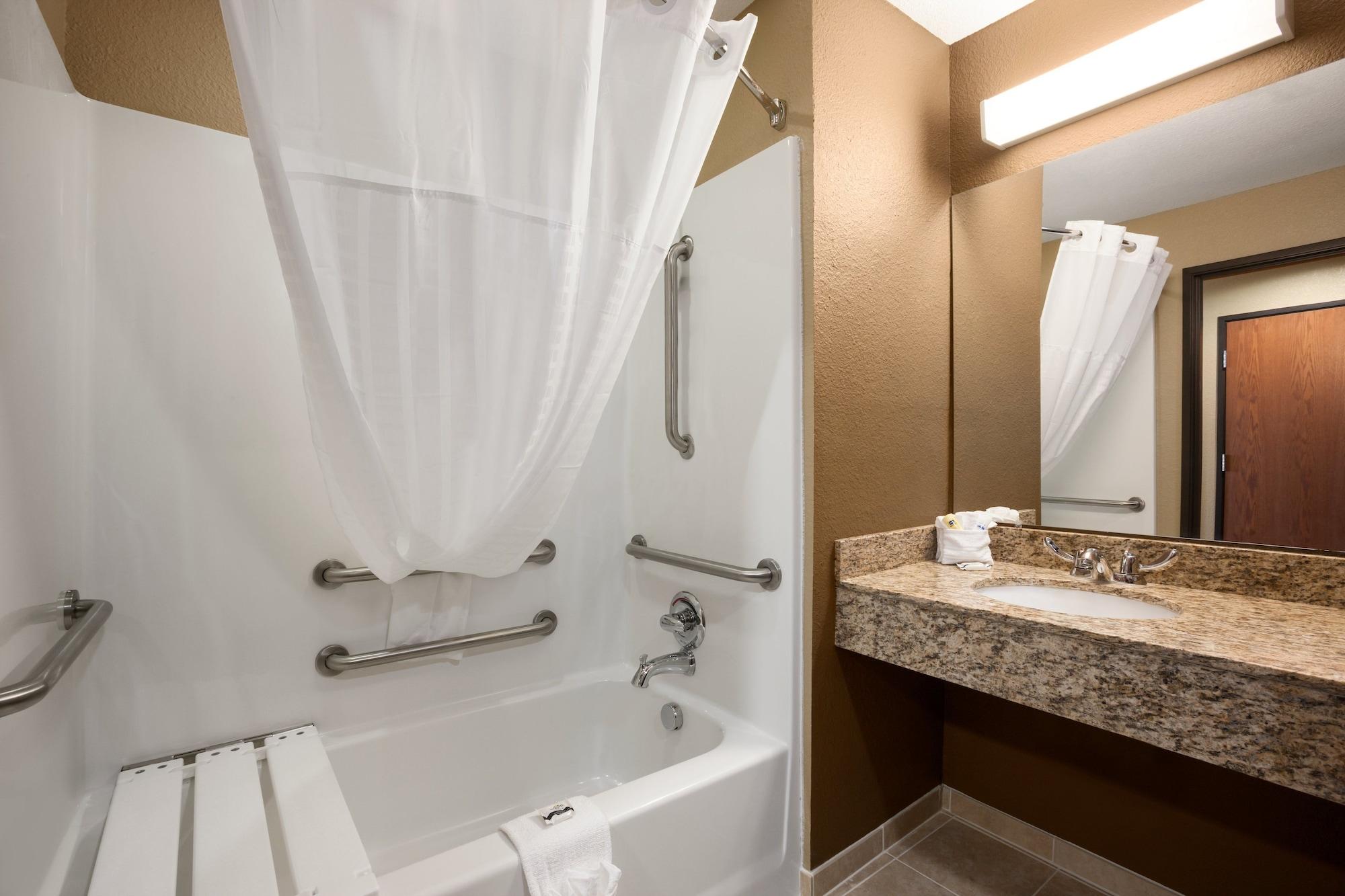 Garner Hotel Gonzales By Ihg Εξωτερικό φωτογραφία