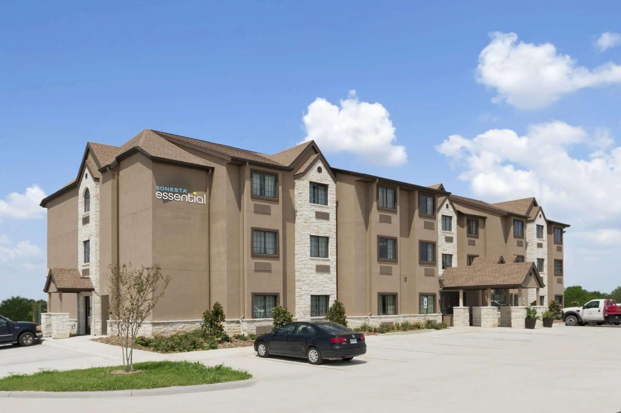 Garner Hotel Gonzales By Ihg Εξωτερικό φωτογραφία